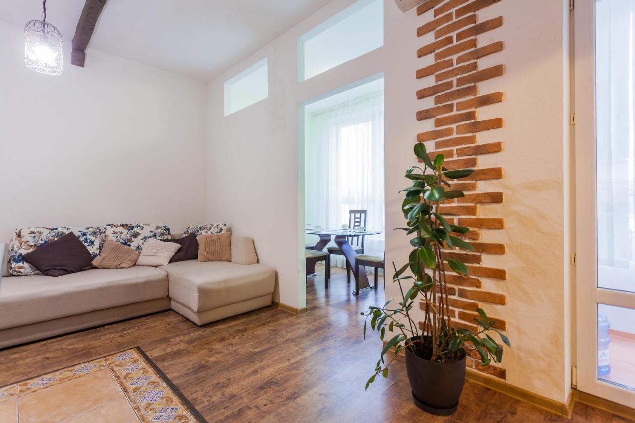 Navit Apartments With Breakfast, Near The Railway Station, The City Center, The Park Kiev Exterior foto